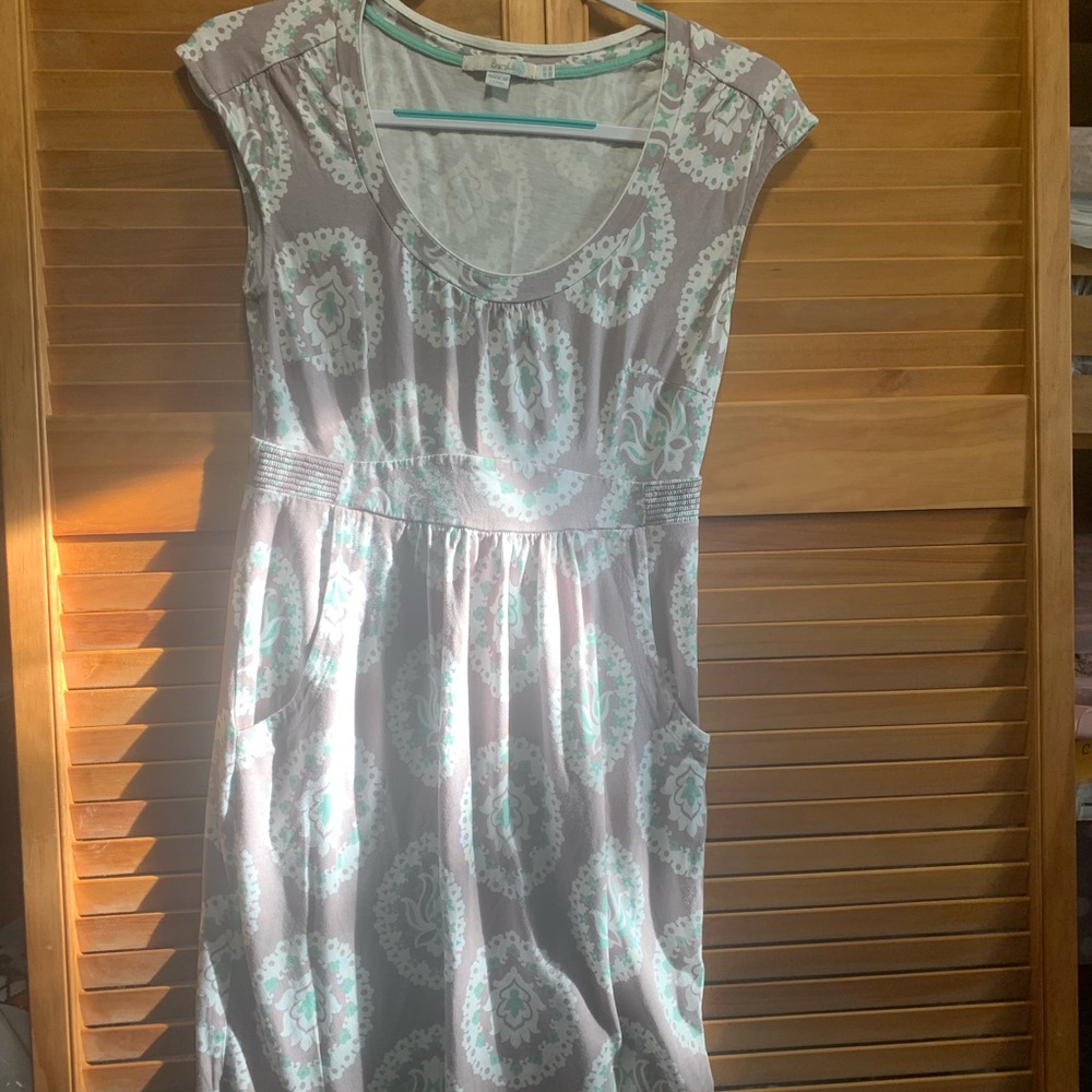 Boden tan and Mint Scoop-Neck Midi Dress